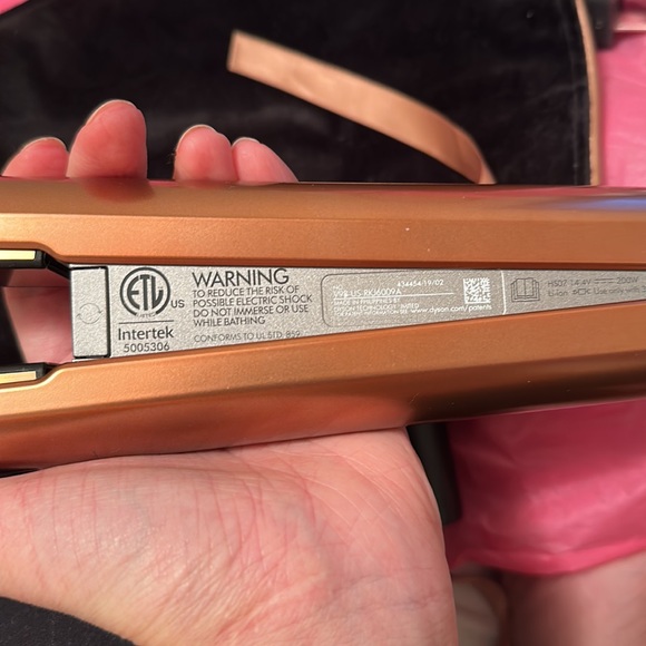 Dyson flat iron - Picture 5 of 7